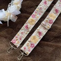 【インド刺繍リボン】スマホショルダー　ショルダーストラップ