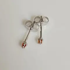 カーネリアンのひと粒ピアス　スタッドピアス