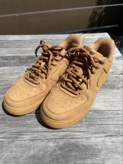Nike Air Force 1 ブラウン スニーカー