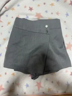 新品未使用　グレー ショートパンツ 短パンFREEサイズ