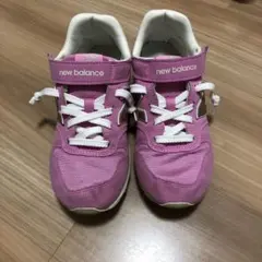 匿名配送　中古　女児　キッズ　ニューバランス　スニーカー　22.5センチ　ピンク