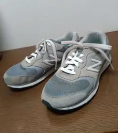 New Balance880　 水色 スニーカー　レディース　24㎝D