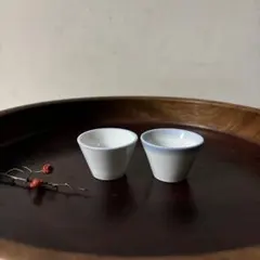 モダンで小さな輪線文猪口　2点　⑥ぐい呑み　蕎麦猪口　伊万里　瀬戸染付　検:李朝