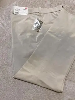 セール中！新品　ユニクロ　アンクルパンツ　ストレッチ　Ｌ