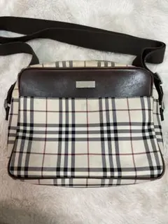 ⭐極美品⭐BURBERRY 二層 クラッチバッグ ノバチェック - メルカリ