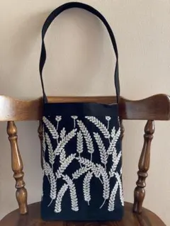 Item thumbnail for item d474e7fc-ef9b-4e5a-a039-377dd6735730