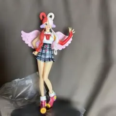 ワンピース　ウタ　フィギュア　フィルムレッド