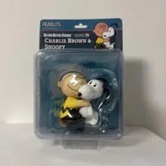 チャーリー・ブラウン　スヌーピー　ウルトラディテールフィギュア