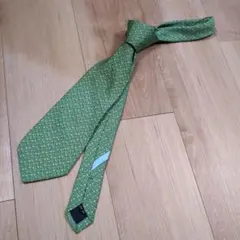 サルバトーレ・フェラガモ製　ネクタイ