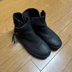 nouer 黒 ジッパー付きショートブーツ