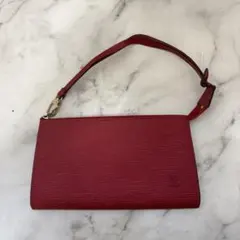 LOUIS VUITTON エピ ポシェット アクセソワールのサムネイル