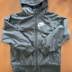 Nike ナイロンジャケット XS 120㎝くらい