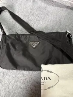 【美品】プラダPRADA ワンショルダーバッグ黒 付属品付！鑑定済!