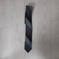 グレー ネイビー ブラウン ストライプ ネクタイ