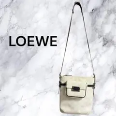 LOEWE　ロエベ 　アナグラム　ショルダーバッグ　ホワイト　PVC　レザー