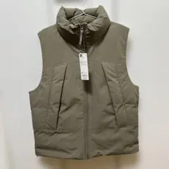 【新品】GU ジーユー ヒートパデットベスト カーキXSサイズ　Sも出品あり♪