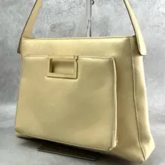 美品✨】フェラガモ オールレザー ワンショルダーバッグ ロゴ金具 