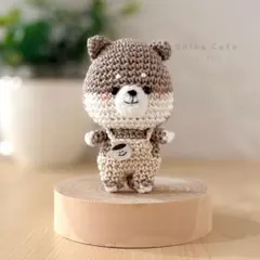 あみぐるみ　柴犬 らてしば × サロペット × コーヒー 手のひらサイズ