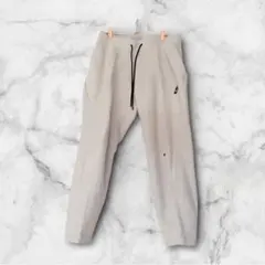 ナイキ テック フリース シリーズのジョガーパンツ