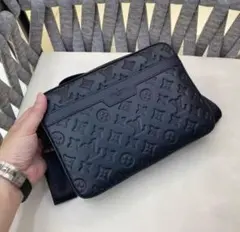 LOUIS VUITTON モノグラム クラッチバッグ