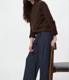 新品　ユニクロ　タックワイドパンツ/ストライプ　ネイビー