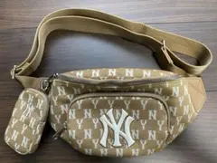 極美品　MLB 総柄　ニューヨークヤンキース　　ウエストバッグ　韓国