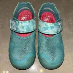 ニューバランス　キッズサンダル19.5cm アクアブルー