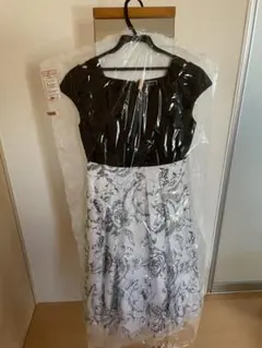 【美品】Diagram ワンピース　ノースリーブ　フラワー　刺繍