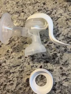 手動式 母乳搾乳器 透明プラスチック製　ピジョン