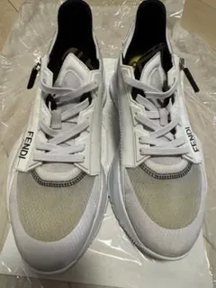 FENDI FLOWER スニーカー ホワイト/グレー