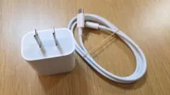 【純正品】iPad iPhone 20W PD 充電器★未使用ケーブル付★