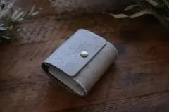 ハンドメイド　コンパクト財布　イタリアンレザー　手縫い