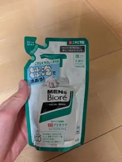 メンズビオレ 泡タイプ 薬用アクネケア洗顔 つめかえ用のサムネイル