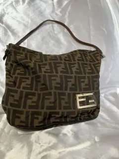 Fendi ボストンバッグ ロゴパターン - メルカリ