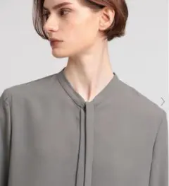 最終価格　美品★23AW セオリー タイネックブラウス