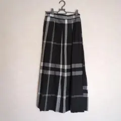フレアスカート 黒とグレーのチェック柄　しまむらHelm