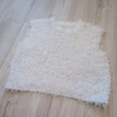 アイボリー ノースリーブベストのサムネイル
