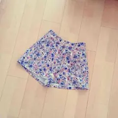 ナイスクラップ 花柄ショートパンツ
