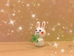 2649】ガラス細工 うさぎ 3色だんご - メルカリ