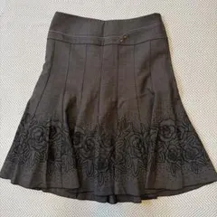 グレー フレアスカート 花柄刺繍