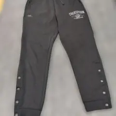 TIGORAボタン付きスウェットパンツ 黒Mサイズ
