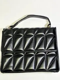 高見え キルティング ハンドバッグ 黒 フェイクレザー