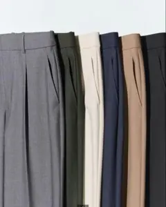 ユニクロ　ワイド　タック　パンツ　XS 未使用品　ブラック