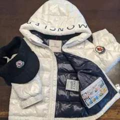 MONCLER ホワイトダウンコート 115cm 黒ニット帽付き美品