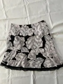 花柄フレアスカート