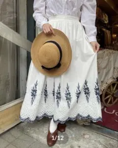 餃*子様 ヴィンテージ　裾レース　刺繍ギャザーフレアスカート　白