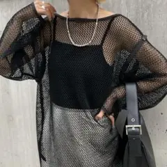 メッシュカットアウトトップス