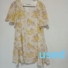 中古品【匿名配送】　チュニック　クリーム色　花柄　ミスティウーマン