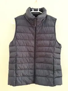 UNIQLOユニクロ　ウルトラライトダウンベスト　ブルーネイビー　Lサイズ