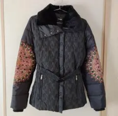 Desigual⭐刺繍入りファー付きジャケット